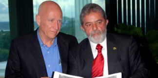 Verlorene Lichtblicke – Zum Tod von Sebastião Salgado, dem Naturpoeten hinter der Kamera Sebastiaosalgado2006_Wikipedia